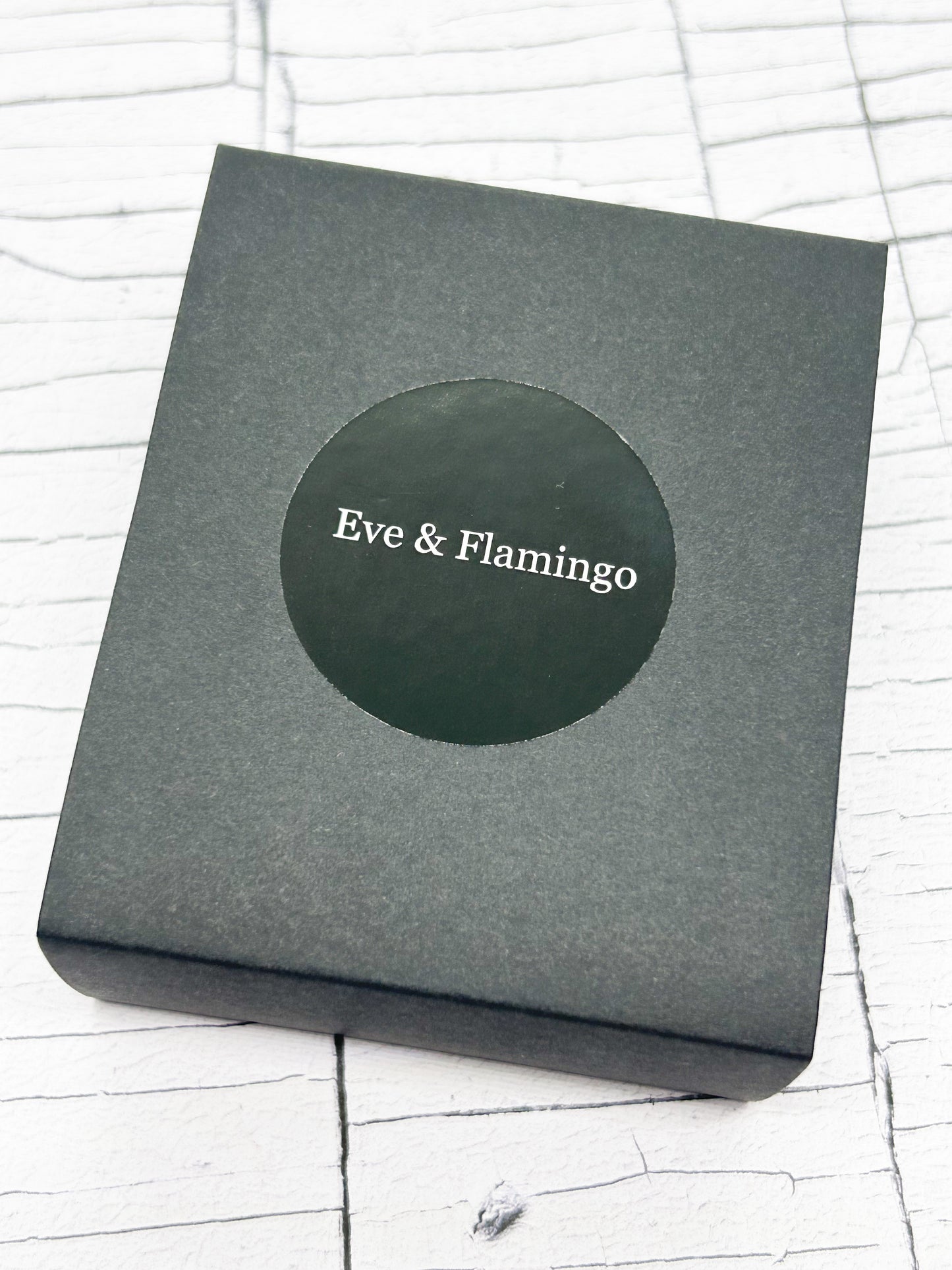 Eve & Flamingo packaging 