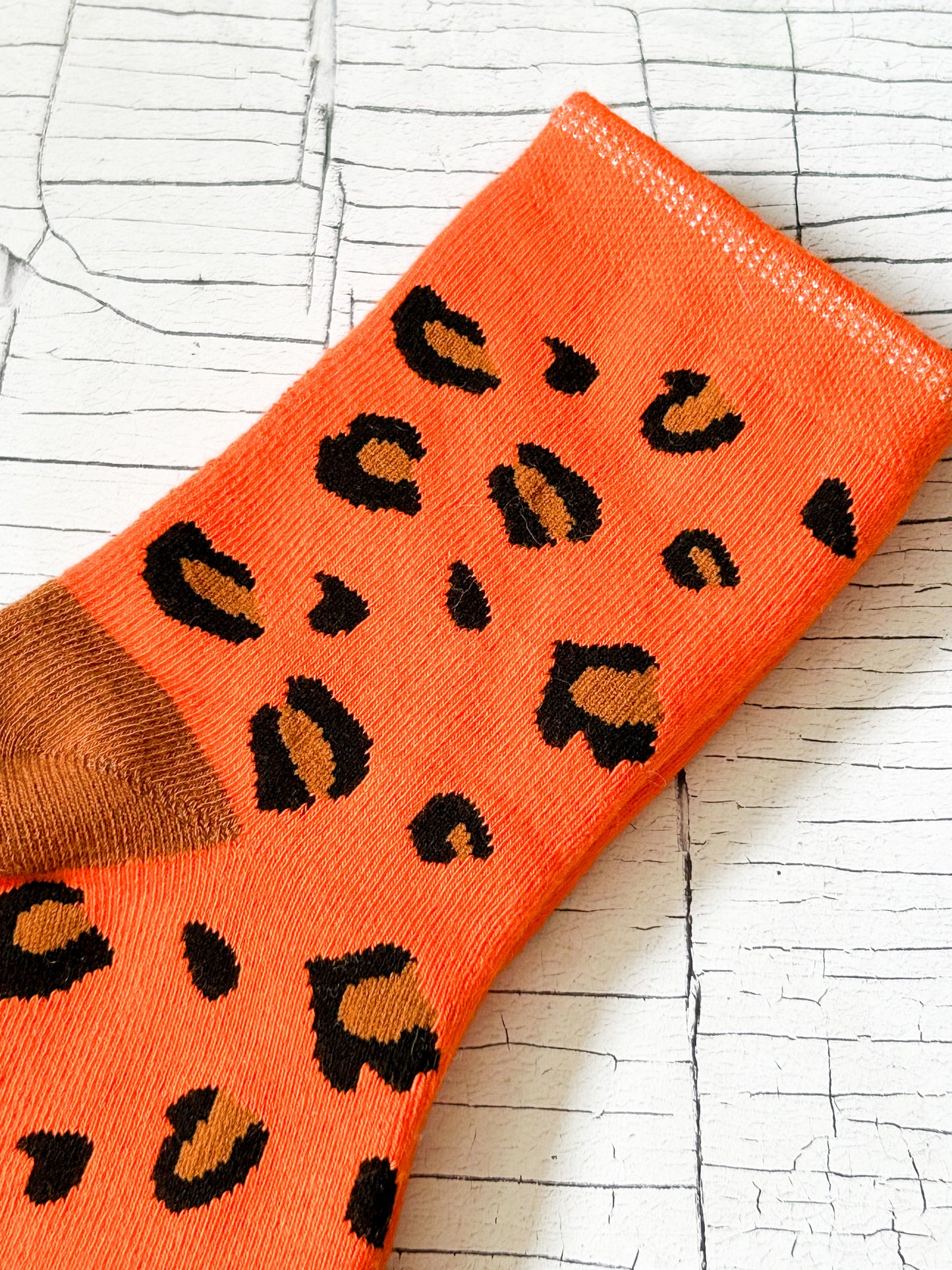Orange leopard print socks - Eve & Flamingo