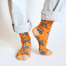 Save the Lemur socks - Eve & Flamingo