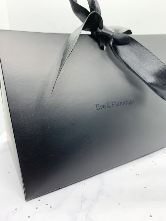 E&F Luxury Ribbon tie gift box - Eve & Flamingo
